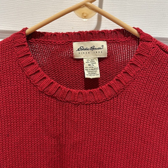 Eddie Bauer new men’s red sweater has no tags but the clear medium size tape - Picture 2 of 6
